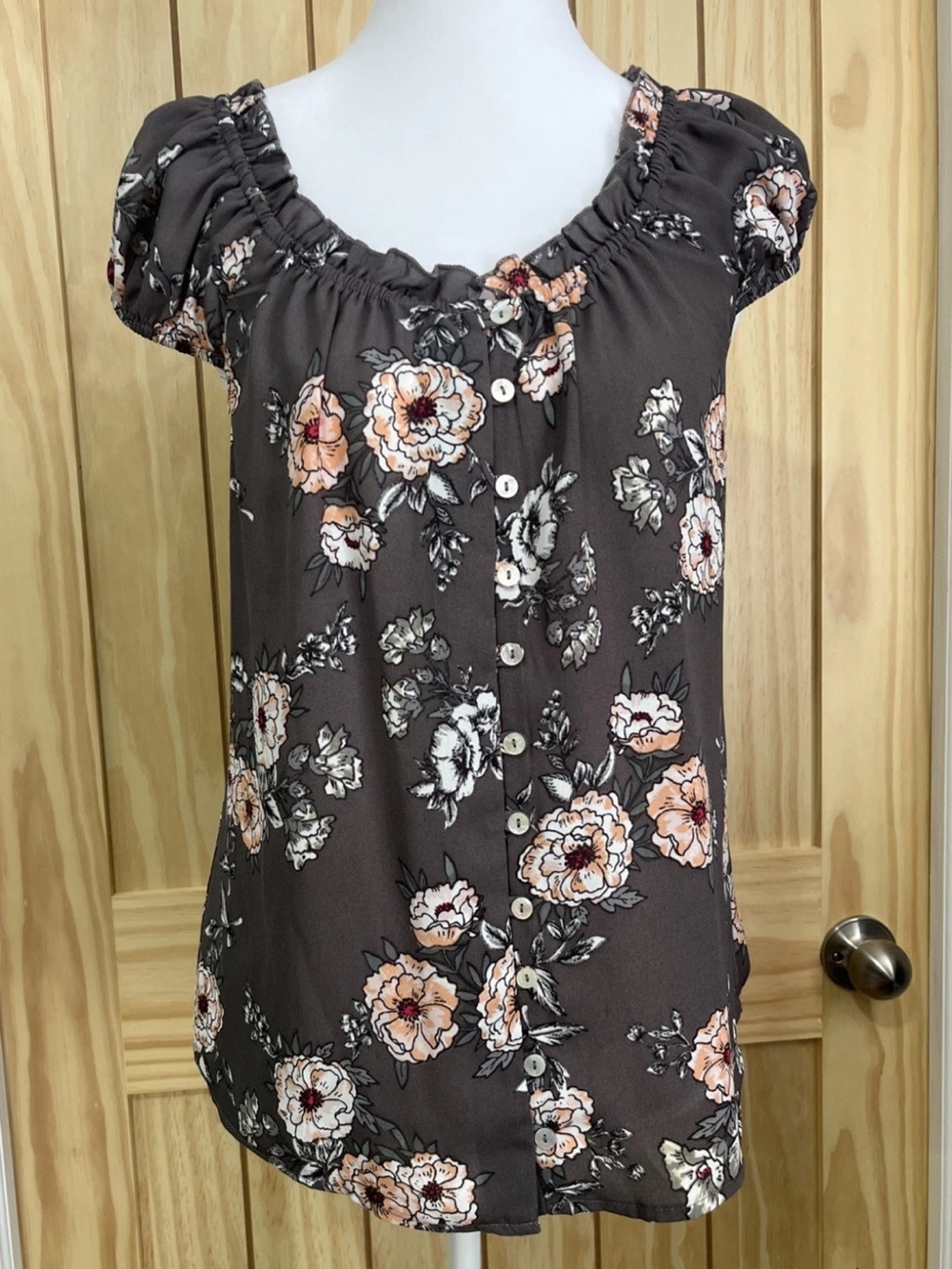 Maurices Charcoal Floral Button-Front Scoop Neck Top